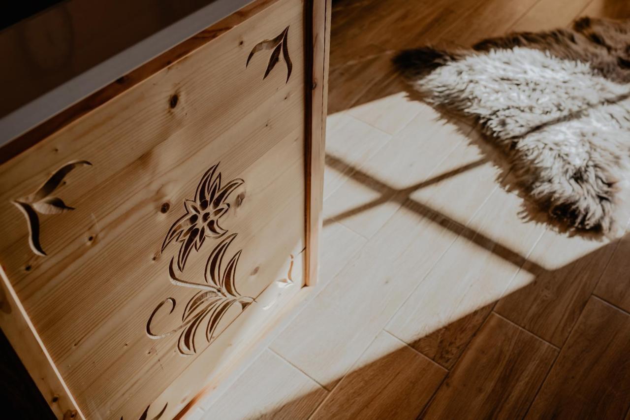 Biolo I Corno Izba Mountain Chalets Кошелско Екстериор снимка